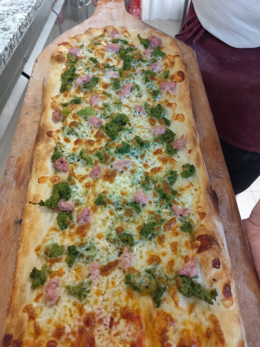 Pala broccoli e salsiccia